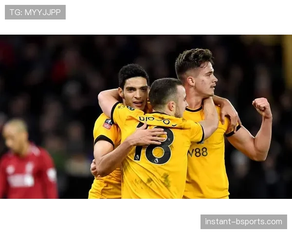 格里马尔多左路飞翼状态回暖，攻防表现持续提升