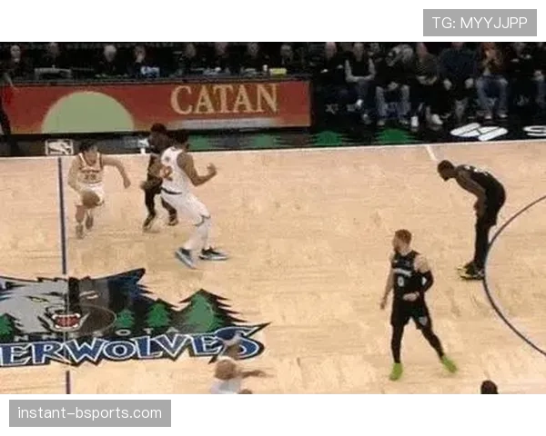 唐斯挡拆弹出三分，外线效率较上季提升