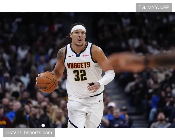 戈登无球跑动创造空位三分，提升火箭关键时刻得分效率