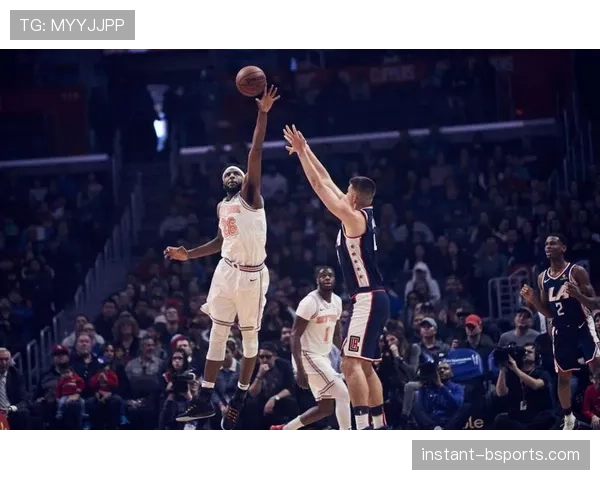 巴尼亚尼挡拆拉开空间效率提升显著助尼克斯内线威胁增强